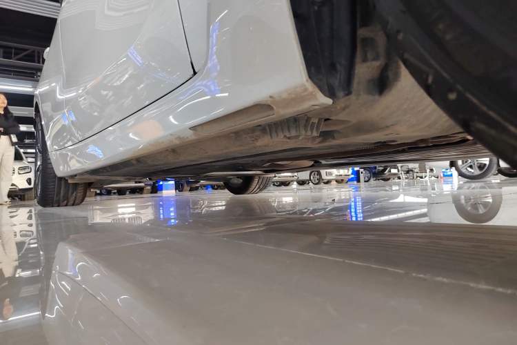 Used BMW 6 Series GT 2022 630i Luxury Design Package Right Side Sill