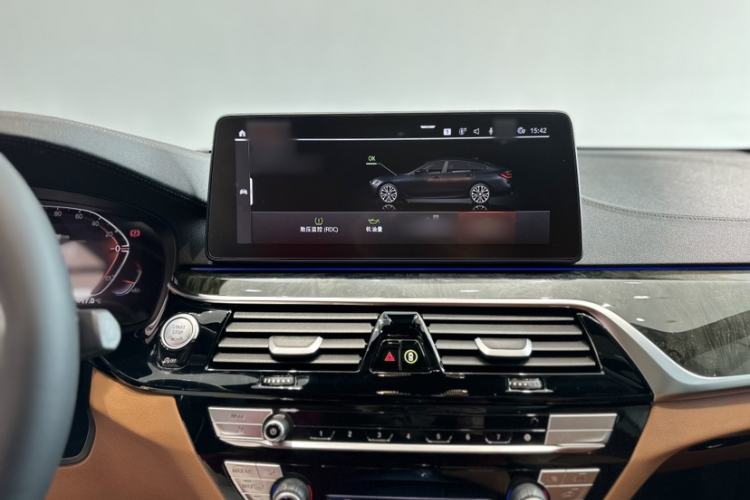 Used BMW 6 Series GT 2024 630i M Sport Luxury Package Audio And AC Panel