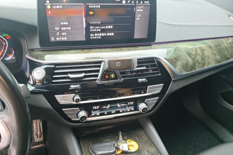 Used BMW 6 Series GT 2024 630i M Sport Luxury Package Audio And AC Panel