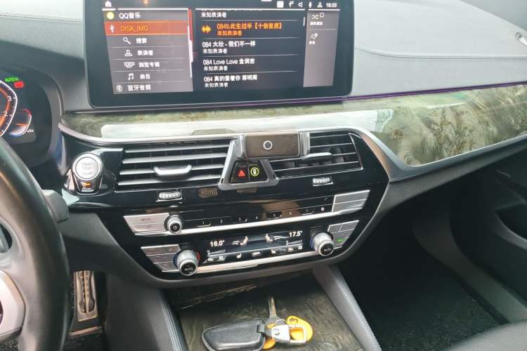 Used BMW 6 Series GT 2024 630i M Sport Luxury Package Audio And AC Panel