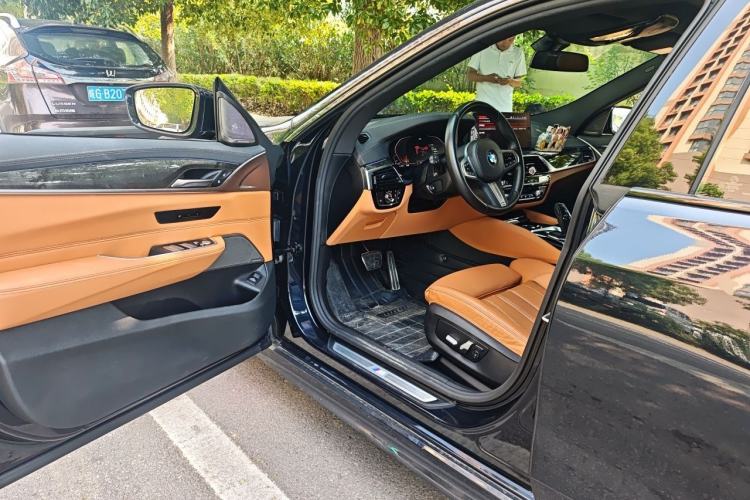 Used BMW 6 Series GT 2024 630i M Sport Luxury Package Driver Seat