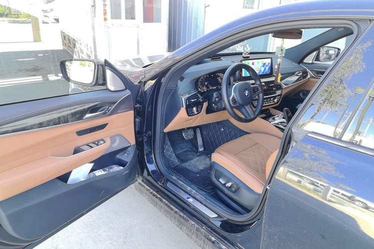 Used BMW 6 Series GT 2024 630i M Sport Luxury Package Driver Seat