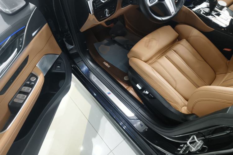 Used BMW 6 Series GT 2024 630i M Sport Luxury Package Driver Seat