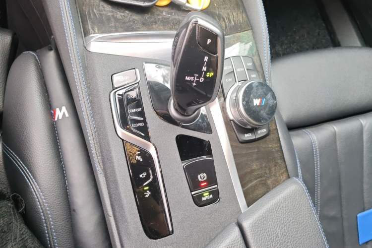 Used BMW 6 Series GT 2024 630i M Sport Luxury Package Gear Lever