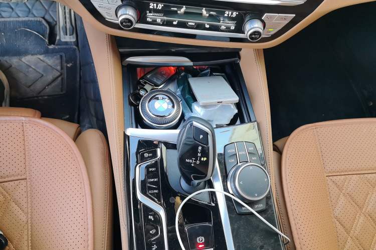 Used BMW 6 Series GT 2024 630i M Sport Luxury Package Gear Lever