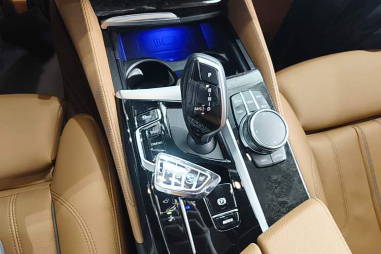 Used BMW 6 Series GT 2024 630i M Sport Luxury Package Gear Lever