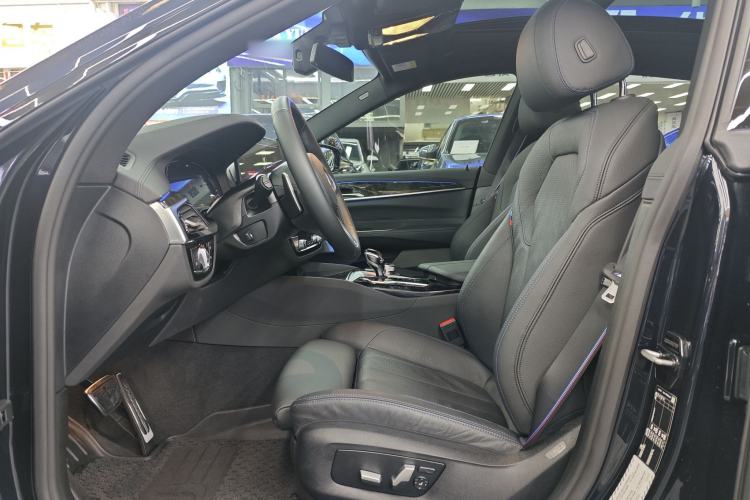 Used BMW 6 Series GT 2024 630i M Sport Luxury Package Interior 1