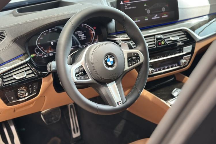 Used BMW 6 Series GT 2024 630i M Sport Luxury Package Interior 2