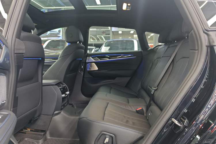 Used BMW 6 Series GT 2024 630i M Sport Luxury Package Interior 2