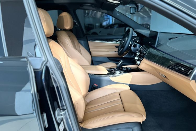 Used BMW 6 Series GT 2024 630i M Sport Luxury Package Interior 7