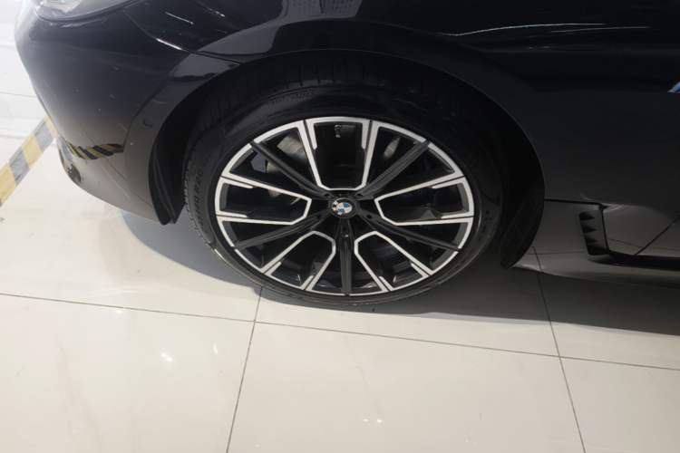 Used BMW 6 Series GT 2024 630i M Sport Luxury Package Left Front Wheel Hub
