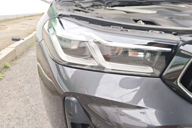 Used BMW 6 Series GT 2024 630i M Sport Luxury Package Right Front Headlight