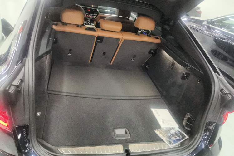 Used BMW 6 Series GT 2024 630i M Sport Luxury Package Trunk