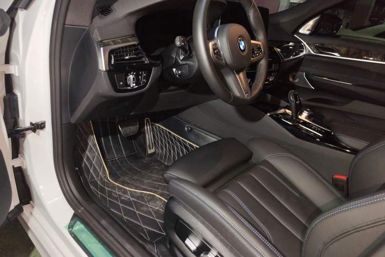Used BMW 6 Series GT 2024 630i M Sport Luxury Package Driver Seat
