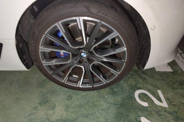 Used BMW 6 Series GT 2024 630i M Sport Luxury Package Right Front Wheel Hub