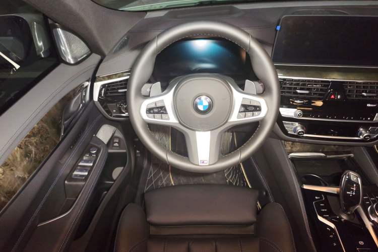 Used BMW 6 Series GT 2024 630i M Sport Luxury Package Steering Wheel
