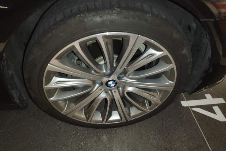 Used BMW 7 Series 2017 740Li xDrive Personalized Custom Edition Exterior 7
