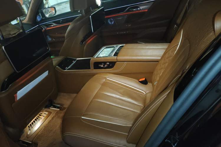Used BMW 7 Series 2017 740Li xDrive Personalized Custom Edition Interior 4