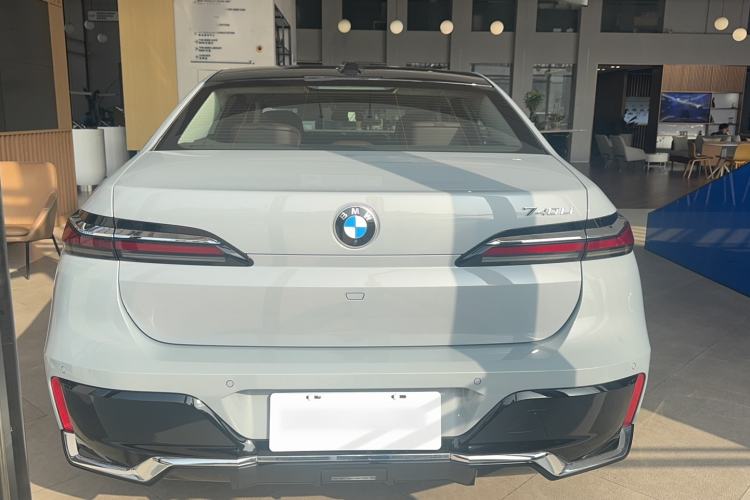 Used BMW 7 Series 2023 740Li Leading Model M Sport Package Exterior 5