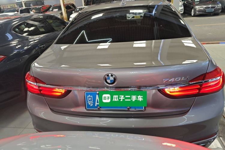 Used BMW 7 Series 2018 730Li Leading Model Excellence Package Exterior 4