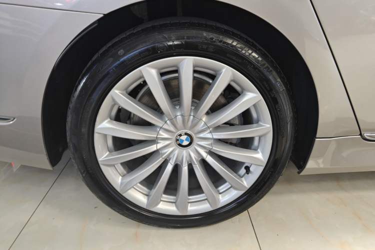 Used BMW 7 Series 2018 730Li Leading Model Excellence Package Exterior 8
