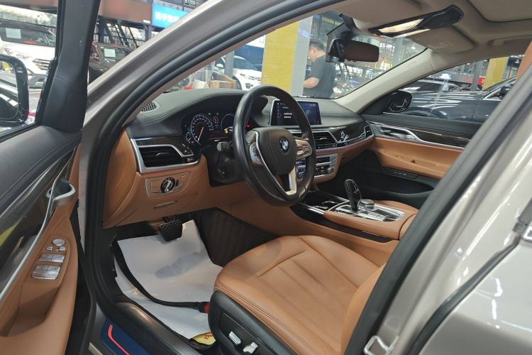 Used BMW 7 Series 2018 730Li Leading Model Excellence Package Interior 3