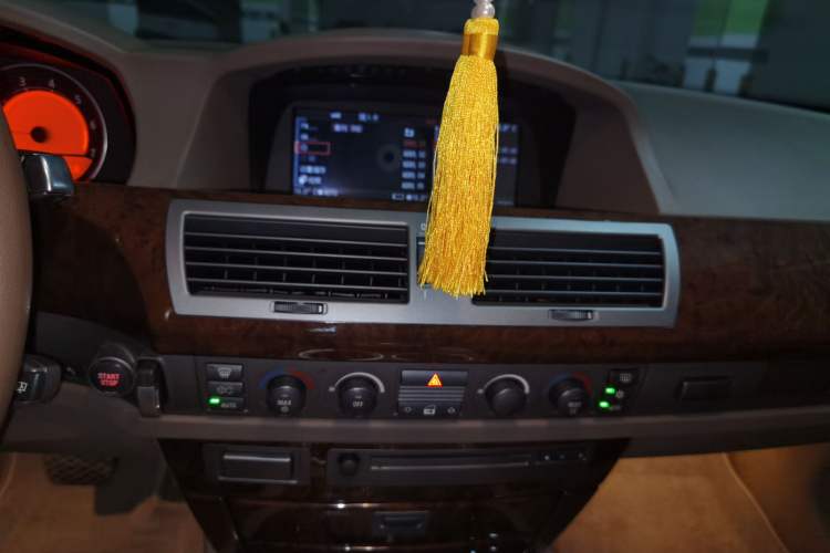 Used BMW 7 Series  Audio And AC Panel