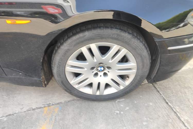 Used BMW 7 Series 2004 730Li Right Front Wheel Hub
