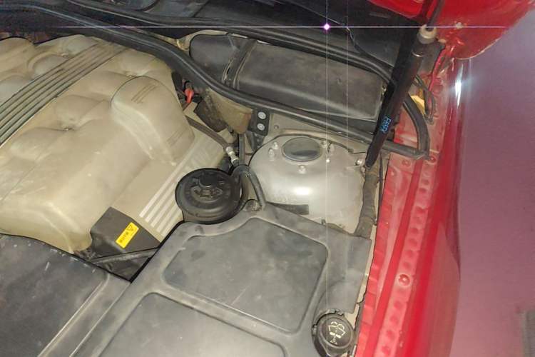 Used BMW 7 Series 2004 745Li Engine Bay Left