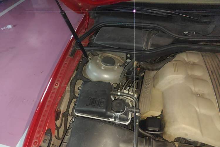 Used BMW 7 Series 2004 745Li Engine Bay Right