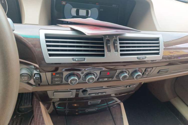 Used BMW 7 Series 2005 740Li Audio And AC Panel