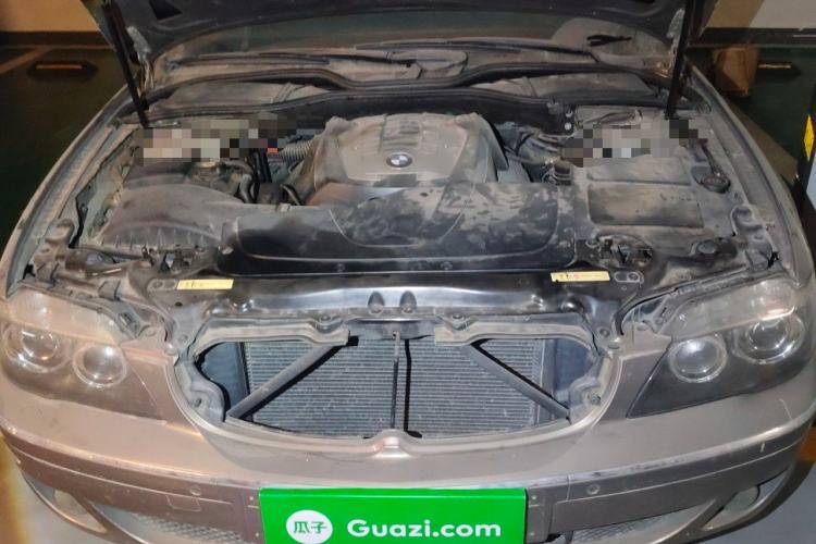 Used BMW 7 Series 2005 740Li Engine Bay