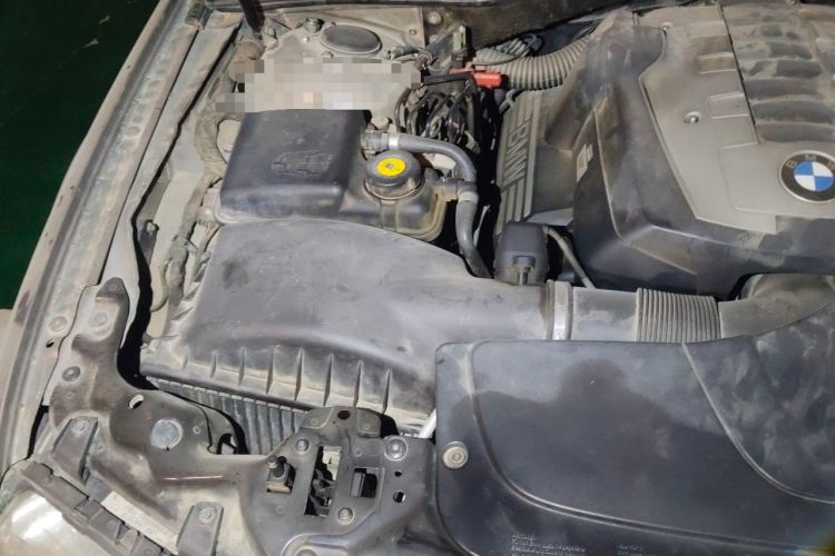 Used BMW 7 Series 2005 740Li Engine Bay Right