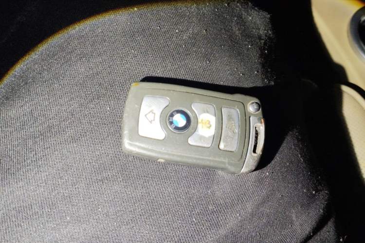 Used BMW 7 Series 2005 740Li Vehicle Key