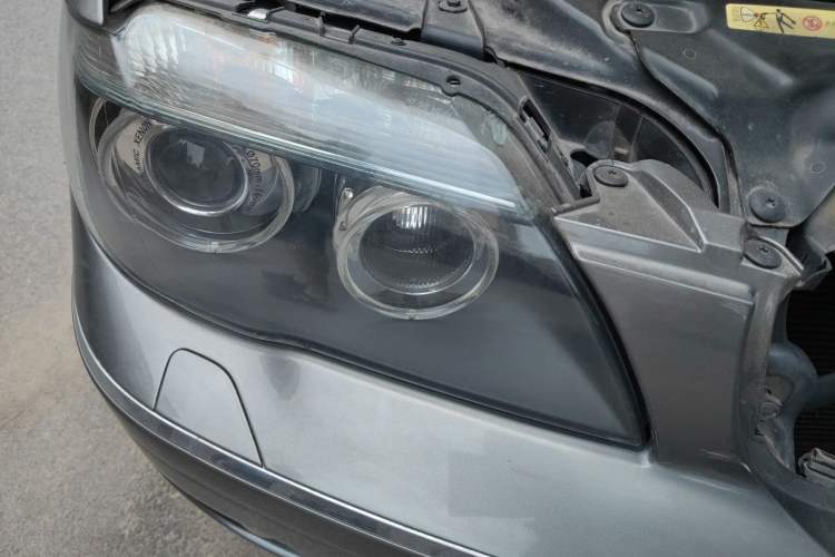 Used BMW 7 Series 2005 730Li Right Front Headlight