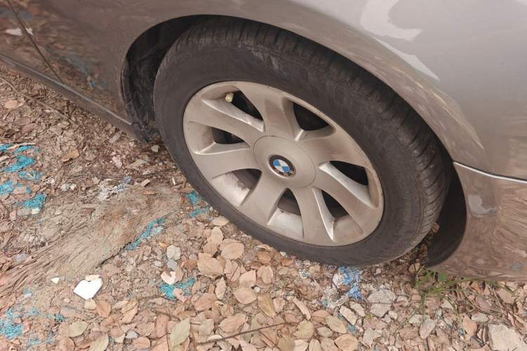 Used BMW 7 Series 2005 750Li Right Front Wheel Hub