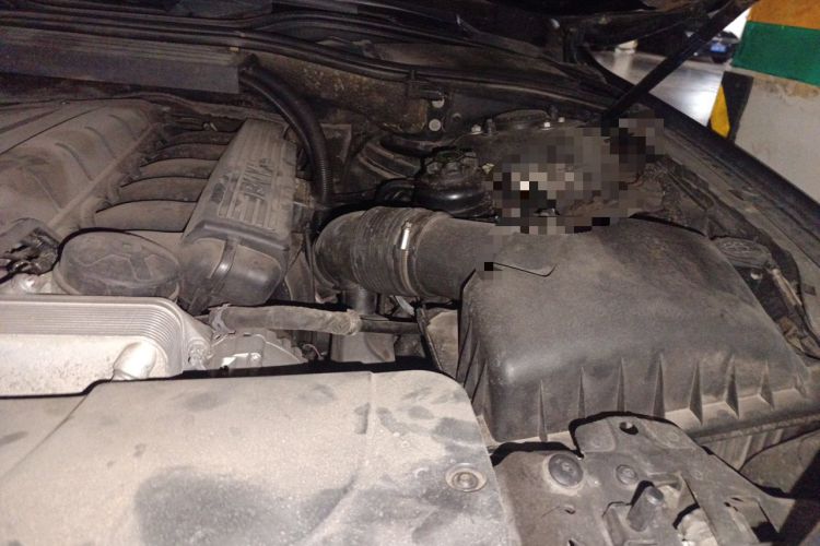 Used BMW 7 Series 2007 730Li Downgraded Version Engine Bay Left