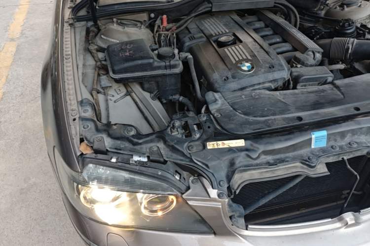 Used BMW 7 Series 2007 730Li Downgraded Version Engine Bay Right