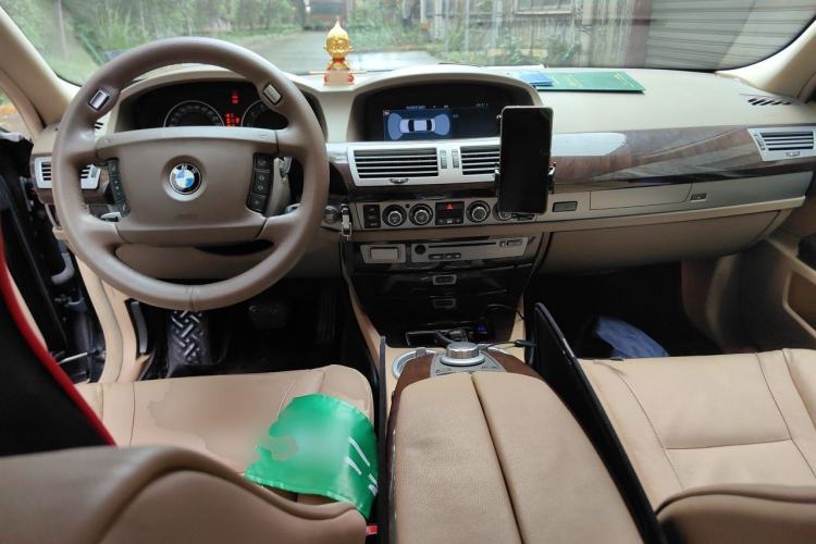 Used BMW 7 Series 2008 730Li Leading Model Center Console