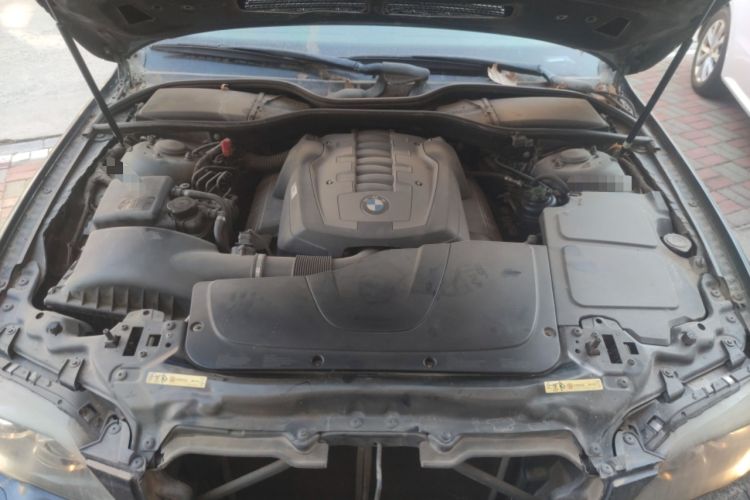 Used BMW 7 Series  Engine Bay