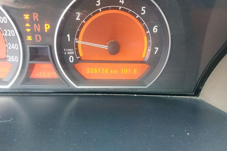 Used BMW 7 Series 2008 730Li Leading Model Odometer Close Up