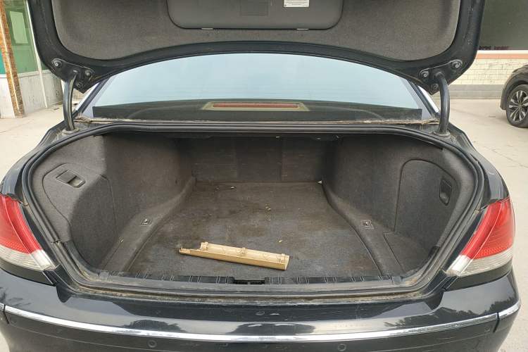 Used BMW 7 Series 2008 730Li Leading Model Trunk