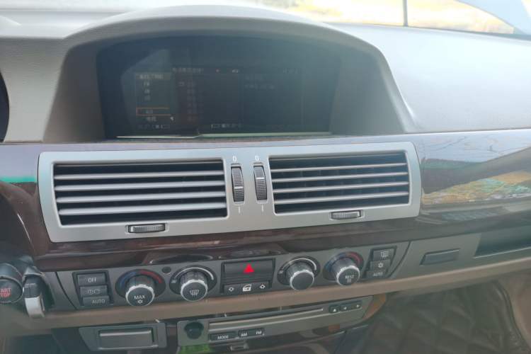 Used BMW 7 Series 2008 730Li Classic Edition Audio And AC Panel