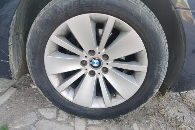 Used BMW 7 Series 2008 730Li Classic Edition Right Front Wheel Hub