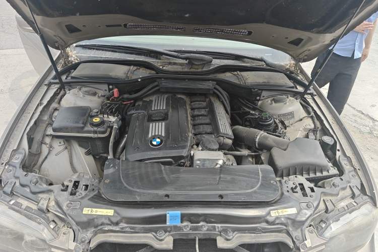 Used BMW 7 Series 2008 730Li Leading Model Engine Bay
