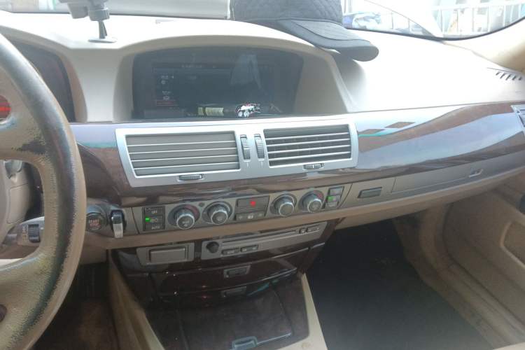 Used BMW 7 Series 2008 730Li Classic Edition Audio And AC Panel