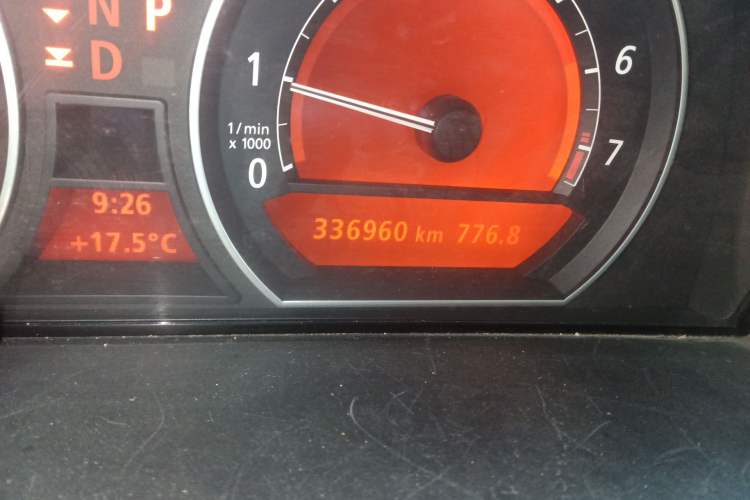 Used BMW 7 Series 2008 730Li Classic Edition Odometer Close Up