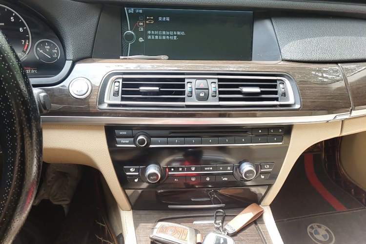 Used BMW 7 Series 2009 730Li Leading Model Audio And AC Panel