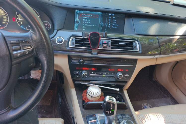 Used BMW 7 Series 2009 740Li Luxury Model Audio And AC Panel