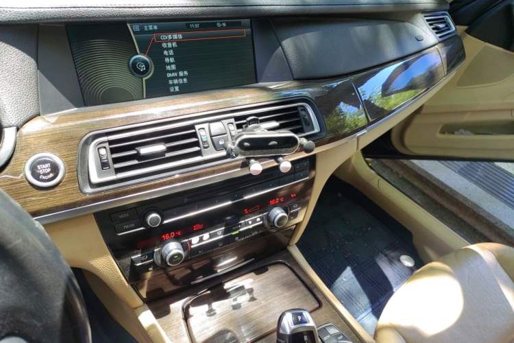 Used BMW 7 Series 2009 740Li Leading Model Audio And AC Panel